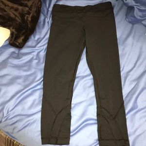 Lululemon run inspire crops